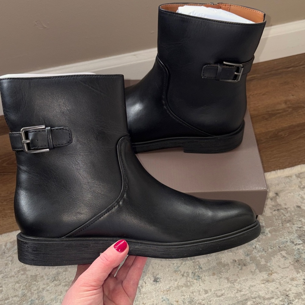 NWT Franco Sarto Pippen Black Ankle Boots size 8.5
